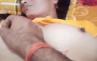 Desi Mature Aunty Sex With Her Neighbor Video