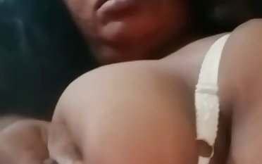 Mallu Aunty In Boob Fondling Video